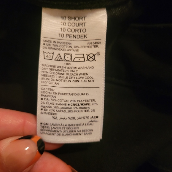 Black Old Navy, Rockstar Super Skinny Mid-Rise, Size 10 Short - Picture 4 of 7